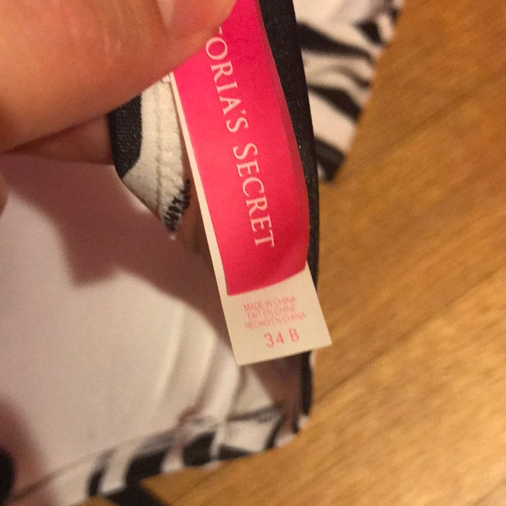 Victoria Secret Swim top - Picture 3 of 3